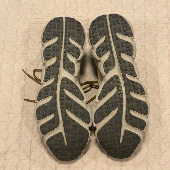 Under Armour Men’s Grit Off-Road Trail Running Shoes - Picture 10 of 10